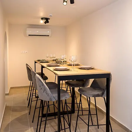 Villa Private With 5bd, Pool & Stunning Sea Views By Flat Mаnаger *