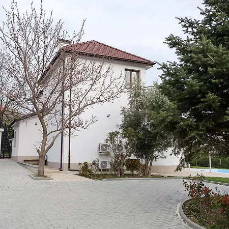 Private With 5bd, Pool & Stunning Sea Views By Flat Mаnаger Várna