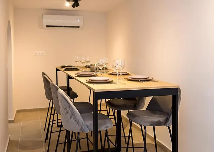 Vilă Private With 5bd, Pool & Stunning Sea Views By Flat Mаnаger *