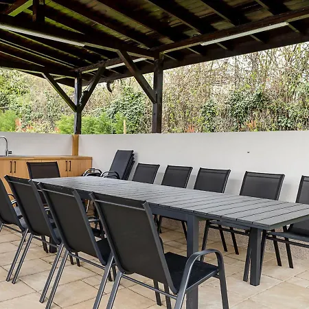 Private With 5bd, Pool & Stunning Sea Views By Flat Mаnаger Varna